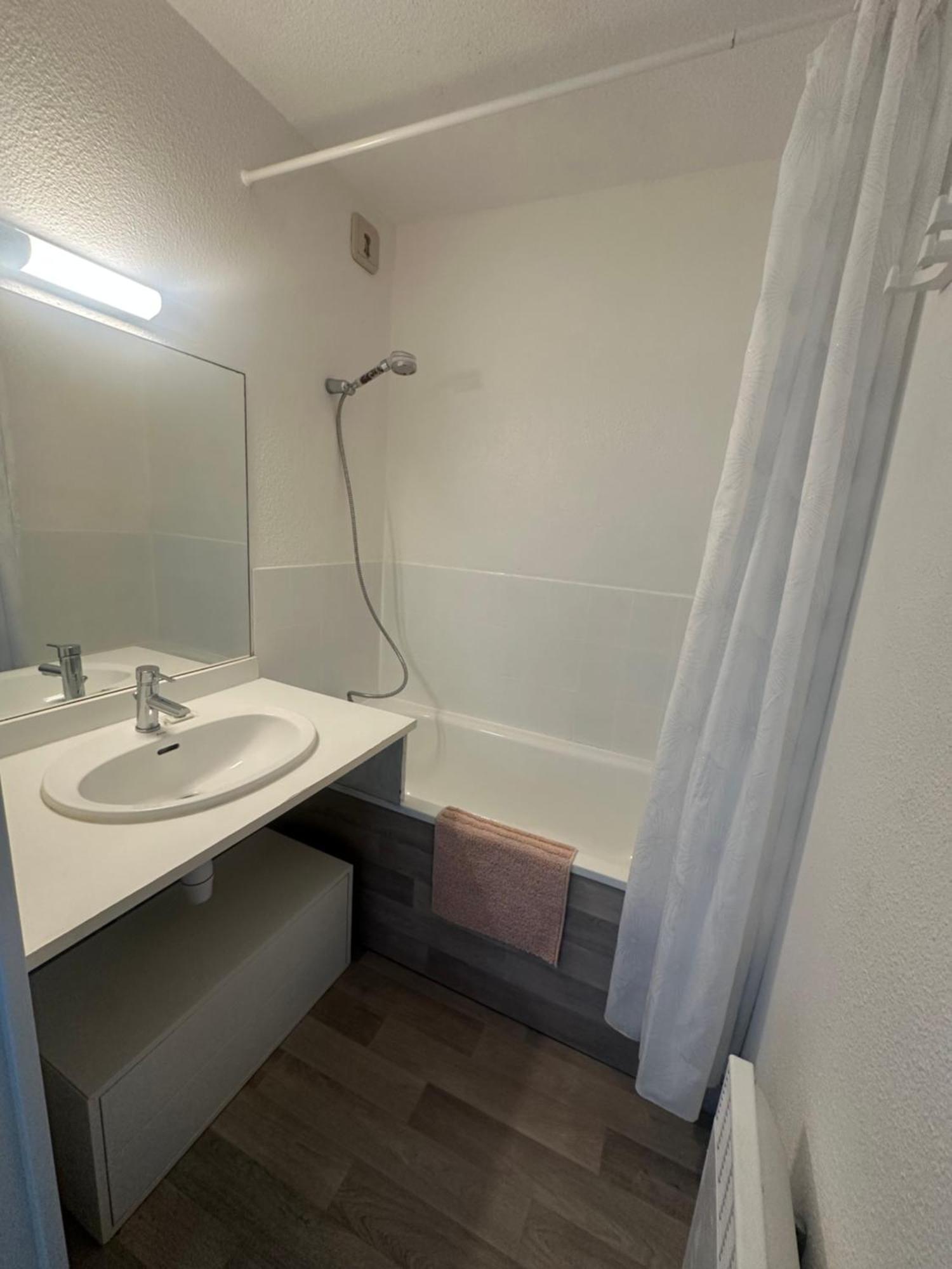 Bleu Marine Apts Лаканау Екстериор снимка