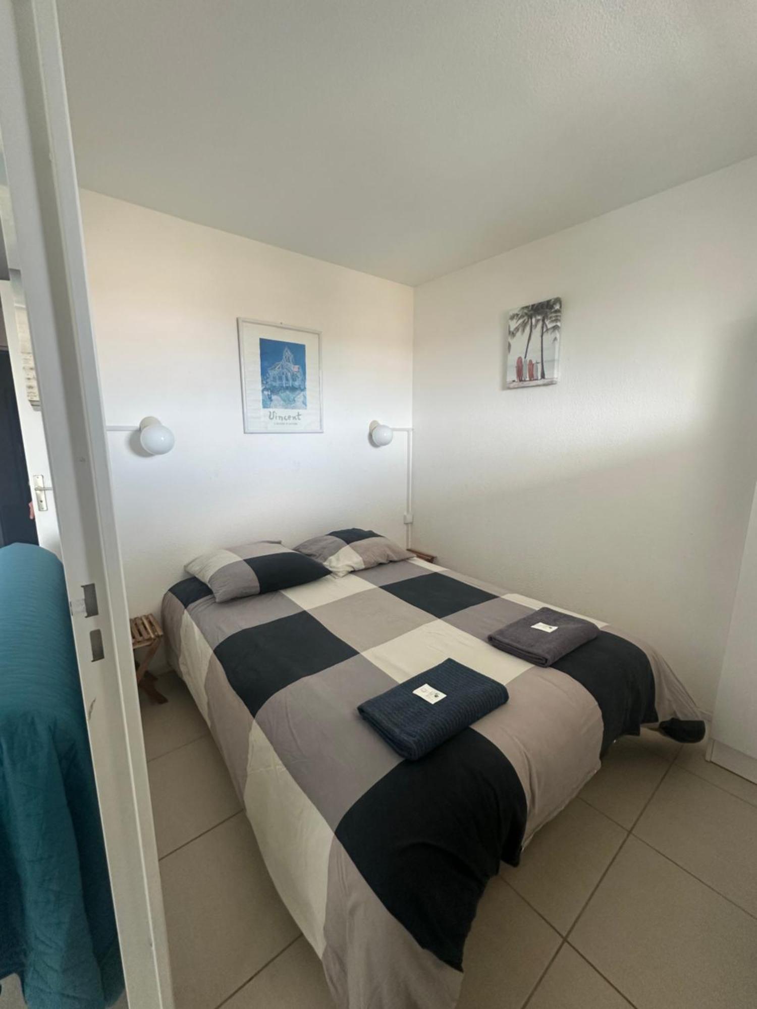 Bleu Marine Apts Лаканау Екстериор снимка